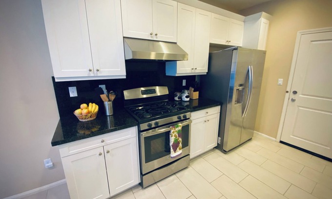 Southwest Anaheim House | Charming cozy home to stay with comfort