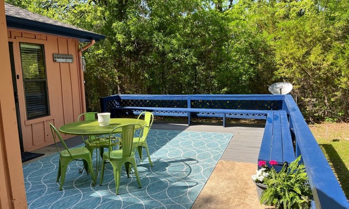 Pottsboro House | Charming cozy lake cabin, 300 yds from Lake Texoma beach, fishing, boat ramp!