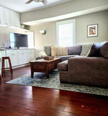 Lakeland Apartment | Charming, cozy, one bedroom apartment