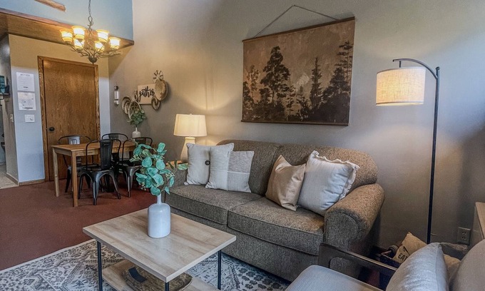 Lutsen Condo | Charming & Cozy Ski in/Ski out Condo