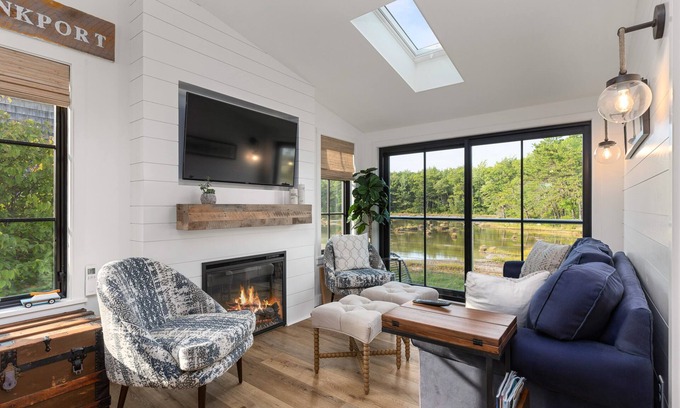 Kennebunkport House | Charming Designer Cottage on Marsh