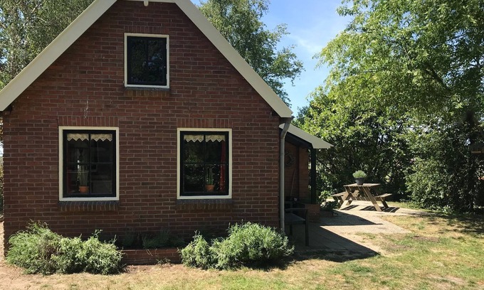 Den Ham House | Charming detached holiday home in beautiful hiking and cycling area