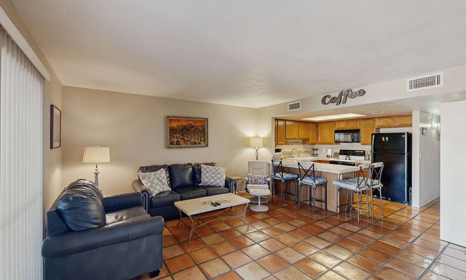 Tucson House | Charming Dog Friendly Townhome with Stunning Views, Shared Pool & Hot Tub