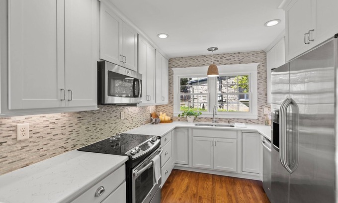 Georgetown House | 🐴🏠 CHARMING DOWNTOWN GEORGETOWN 3-bed/2-bath home. Professionally decorated.