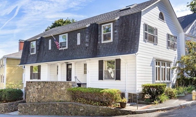 Marblehead House | Charming downtown home in the center of Historic Marblehead: 5min walk to harbor
