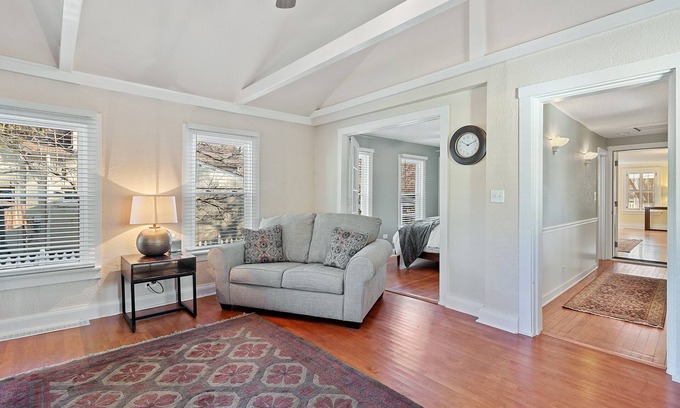Naperville House | Charming Downtown Naperville Farmhouse - 1 Bedroom Guest Suite - Walk to Town