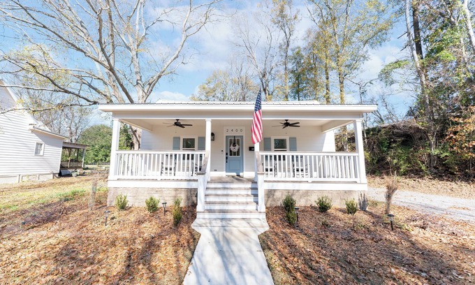 Tuscaloosa House | Charming Downtown Northport + 2.5 Miles to the University of Alabama