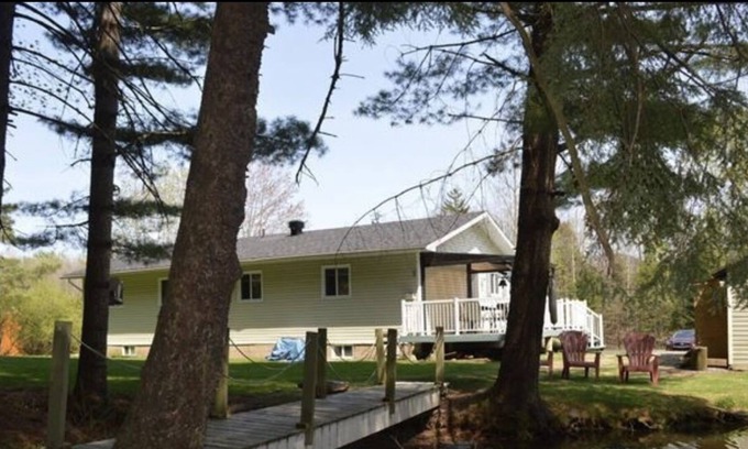 Potton House | Charming Eastern Township Home