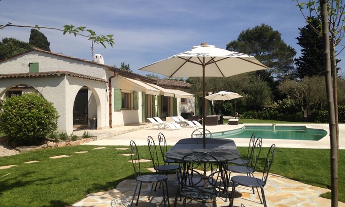 Valbonne Villa | Charming Family Villa Set In Lush Garden (2000m2) With Private Pool