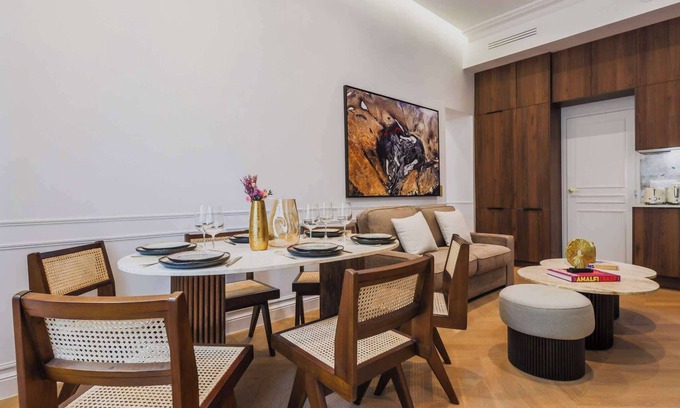 L'Europe Apartment | Charming flat - 2BR/6P - Arc de Triomphe