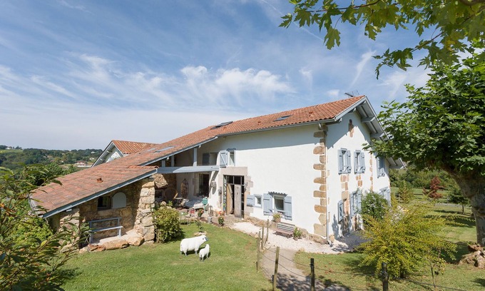 Saint-Pee-sur-Nivelle Other | Charming and exceptional cottage, swimming pool and jacuzzi, near Saint Jean de Luz