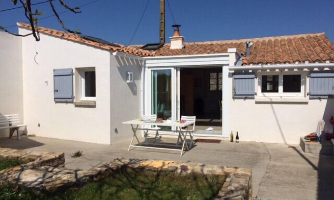 Bourgenay House | Charming house with terrace and small garden in a quiet, unspoilt location.