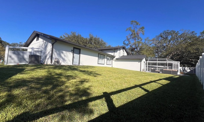 Lutz House | Charming fully renovated 4-bedroom spacious house with pool in Tampa/Lutz area!