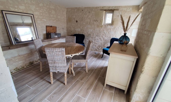 Loudun House | Charming gîte in Loudun-Idéal for 6 people