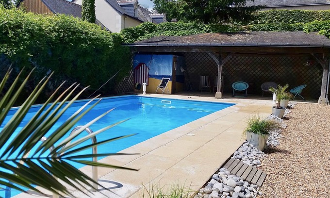 Noizay Cottage | Charming gite between Tours and Amboise, in a winegrower property