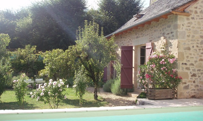 Vaureilles House | Charming gite in a small village with swimming pool