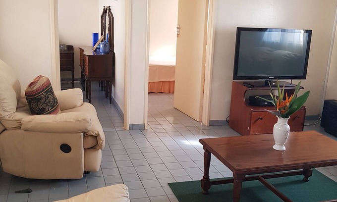 Harare Cottage | Charming Guest Cottage with an Outdoor Swimming Pool and thatched Gazebo