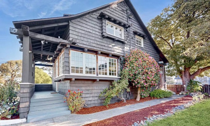 Downtown House | Charming Historic 3-Bedroom Home Just One Block from Humboldt Bay – Walk to Shops & Restaurants