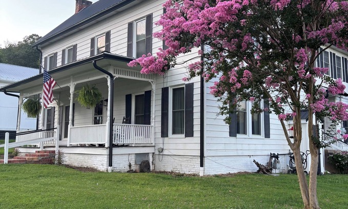 Kuttawa House | Charming, historic, 4-bedroom lake house w/Hot tub just steps away from lake!