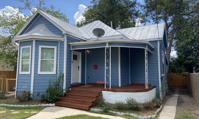 Denver Heights House | Charming Historic Home + Perfect Location (8 min to DT)