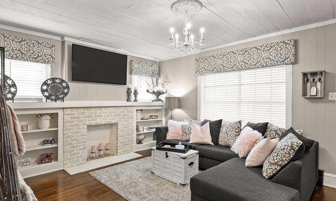 Brookview House | Charming, Historic Home Minutes from Magnolia