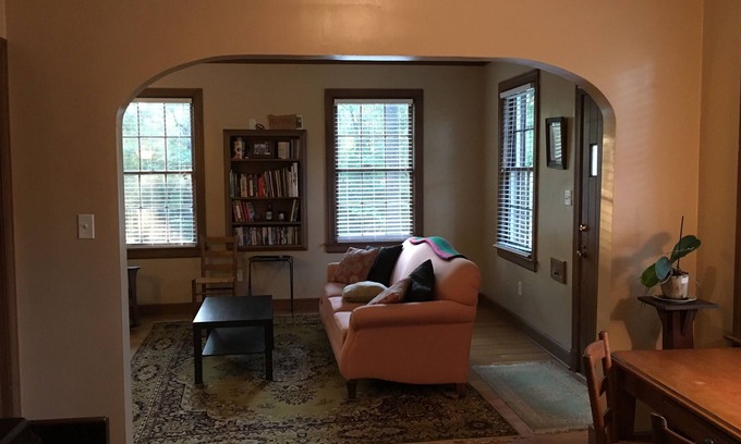 Evergreen House | Charming Historic1940's Midtown Home
