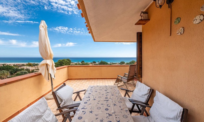 Costa Rei House | Charming Holiday Home "Casa Rei" with Sea View