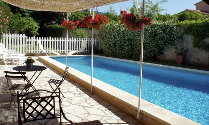 Taillades Apartment | Charming holiday cottage with large private pool