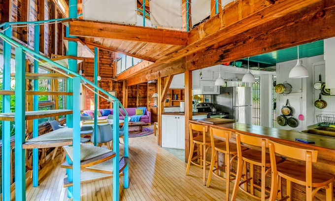 Ocean Bay Park House | Charming home close to beach with fast WiFi & washer/dryer - dog-friendly