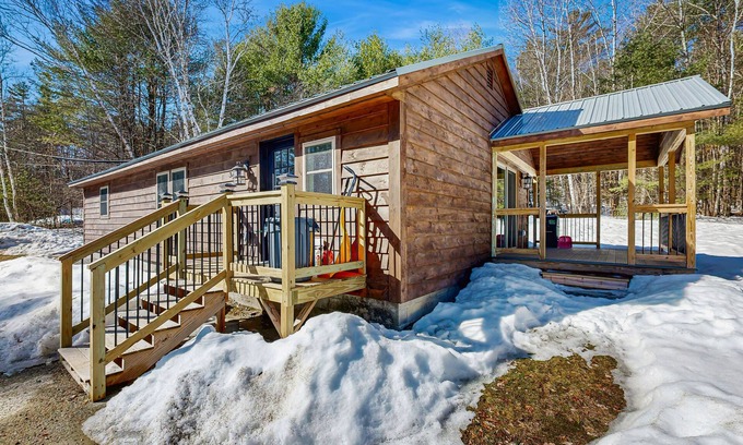 Bethel House | Charming Home, Deck, W/D, Dog-Friendly and Just Minutes from Sunday River