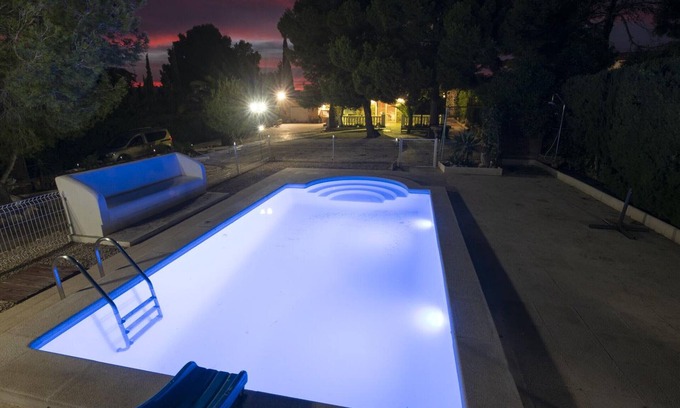 Costa Dorada House | Charming Home with Private Pool, Near Beach, Free WiFi, Pet-Friendly, Optional AC and Dog Beach
