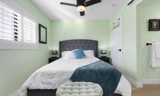 Alhambra House | Charming Home in Phoenix with reliable WiFi!