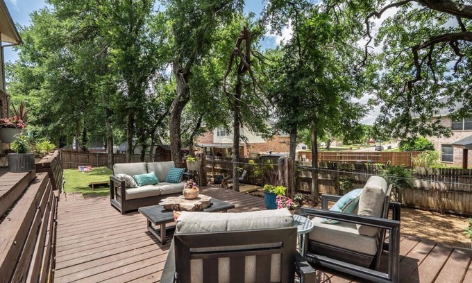 Corinth House | Charming home w/Backyard Oasis Near Denton Square