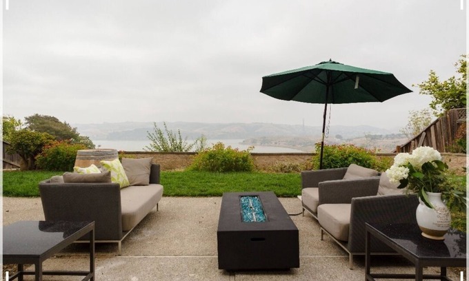Benicia House | Charming home w/beautiful water View. Near napa and SF