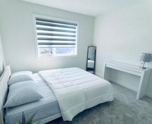 Winnipeg Villa | Charming Home with coffee cup & Parking
