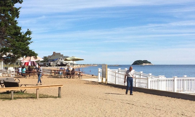 Madison Center House | Charming Honeymoon Beach Cottage Steps Away from East Wharf Beach