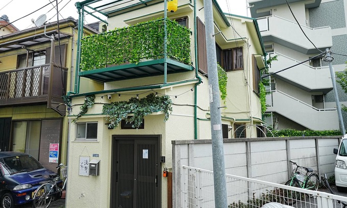 Kita House | Charming House by the Cherry Blossoms of Takino River