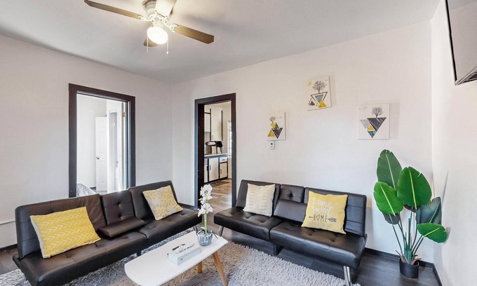 Albuquerque House | Charming house in amazing Albuquerque with WiFi, AC