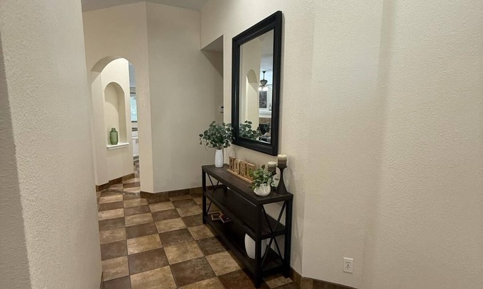 Hutto House | Charming house in Hutto with AC and WiFi, perfect for relaxation