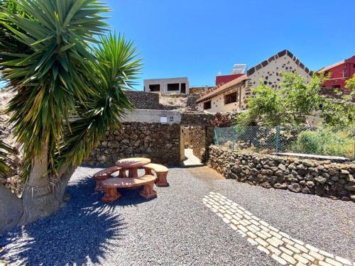 Isora House | Charming house in Isora with mountain view