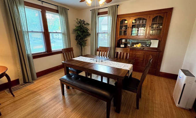 Lake City House | Charming House in Lake City 3 Blks from Marina and Lake Pepin! 3 Bedroom/2 Bath