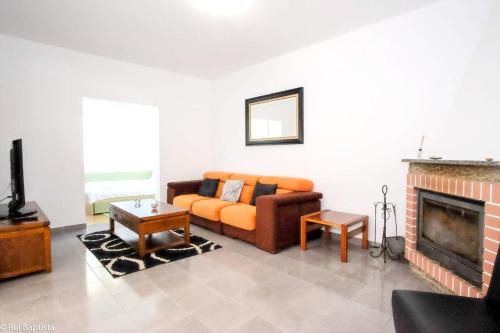 Monchique House | Charming House in Monchique with Shared Pool