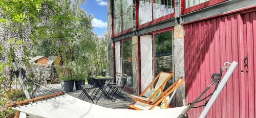 Povoa de Lanhoso House | Charming House in Covelas with Shared Pool