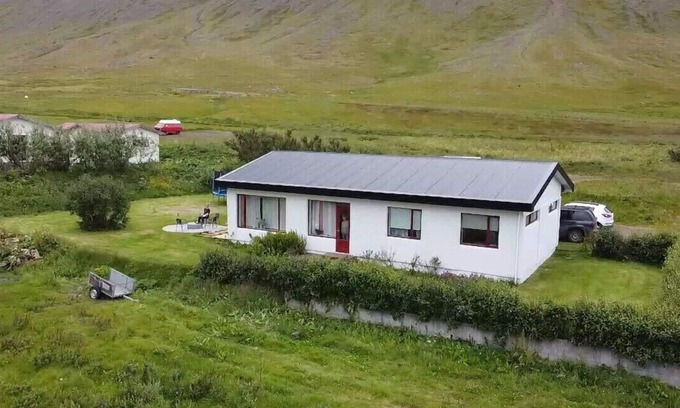 Hnifsdalur House | Charming house in the beautiful Westfjörds of Iceland. HG-00013285
