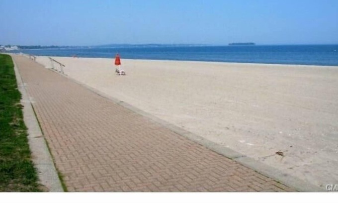 Devon House | Charming house waterviews 2 houses to clean deep sandy Private beachCall for2024