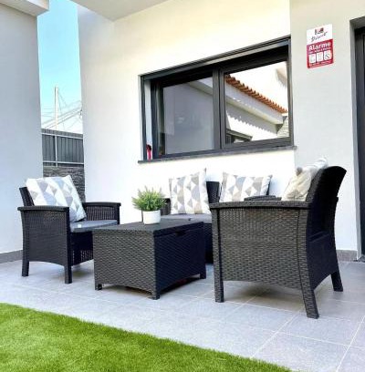 Quinta Do Conde House | Charming House with Garden in Quinta do Conde, Air Conditioning