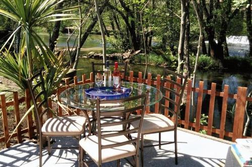 Vila Verde House | Charming house with lake and mountain views in Rendufe