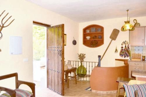 Siles House | Charming house with mountain view in Siles + Garden