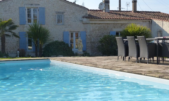 Andilly House | Charming house with pool near La Rochelle