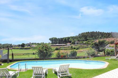 Vila Nova de Famalicao House | Charming house with shared pool in Requião + Enclosed garden